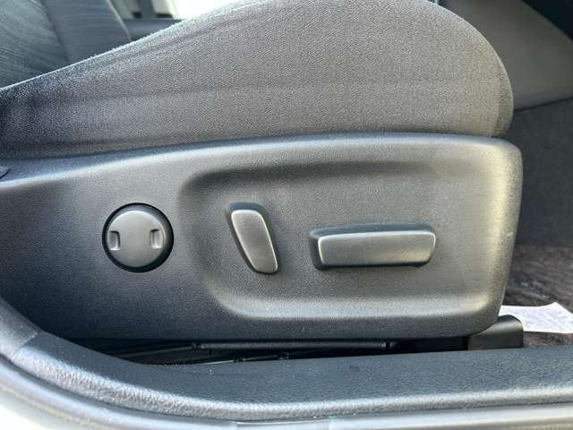 ���J�[�i�r�A�A���~�z�C�[���AHID���C�g���̃J�[�p�i��������舵���Ă��܂�������]������΂��Ђ����k����������