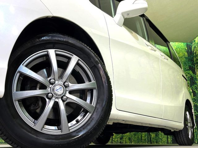 �y15�C���`�A���~�z�C�[���z�O�ςɃ}�b�`�����A���~�z�C�[���𑕒����Ă���܂��B�e��A���~�z�C�[����A�X�^�b�h���X�^�C�����戵�����Ă���܂��B���񂲑��k����������