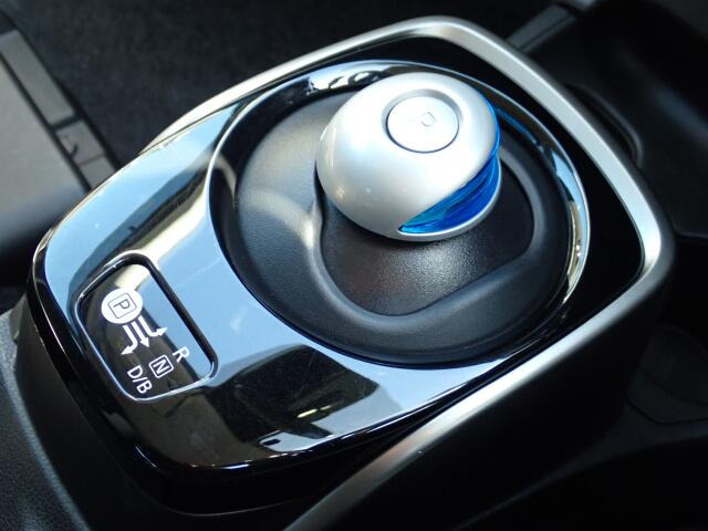 �V�t�g�m�u�̓X�����Ȃ��A���ꂢ�ȏ�Ԃł��B���ł��G��镔�������ꂢ���Ƒ�؂ɏ���Ă������Ƃ�������܂���B