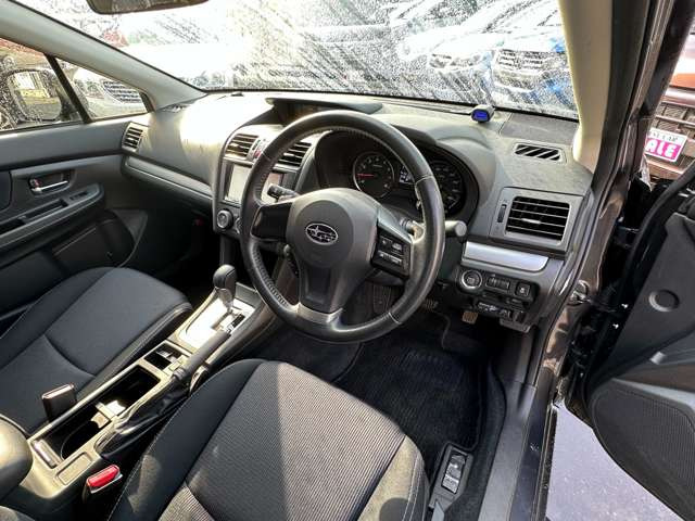 ���̋Ǝ҂ɂ������ې􂢁A�V�[�g�̃^�o�R�Ȃǂɂ��R�Q���̃��y�A��(�L��)�������Ă���܂��B