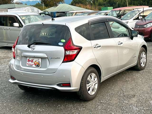 お車のご購入からオイル交換・整備・車検・任意保険・修理・鈑金何でもお任せ下さい!親切・丁寧にご対応致します♪