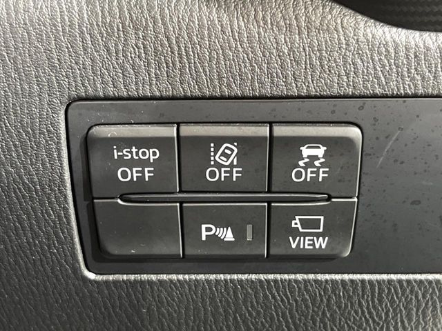 �y�X�}�[�g�V�e�B�u���[�L�T�|�[�g�z�ᑬ���s���ɑO���̎ԗ�����F�����A�Փ˂������Ȏ��͌x��ƃu���[�L�ŏՓˉ���Ɣ�Q�y�����A�V�X�g�B�����S�Ƀh���C�u�����y���݂��������܂��B