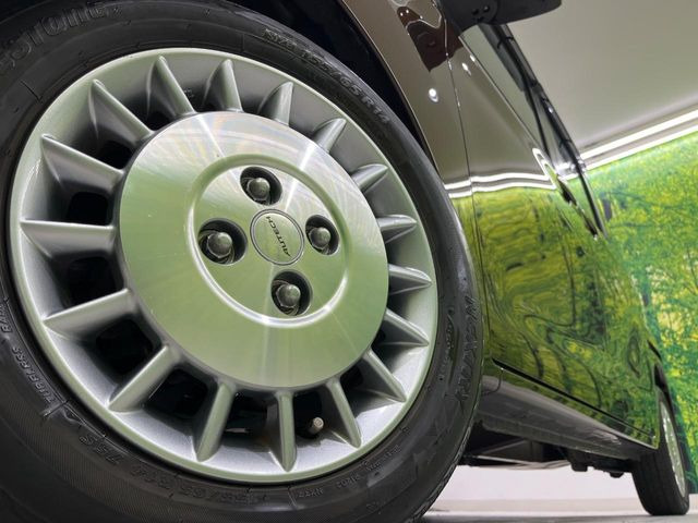 �y�O���[�h��p����14�C���`�A���~�z�C�[���z�f�U�C�����̍��������A���~�z�C�[���𑕒����Ă���܂��B�e��ЊO�A���~�z�C�[����A�X�^�b�h���X�^�C�����戵�����Ă���܂��B���񂲑��k����������