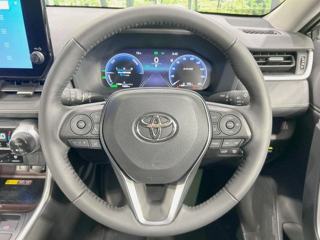 �y�����v�����X�e�A�����O�z�㎿�Ȋv���g�p���邱�ƂŁA��ɂ����������݂ƂĂ��^�]���₷���n���h���ł���