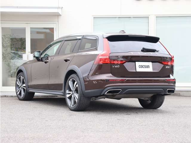 �V�i�����o�b�e���[�̓h�C�c��VARTA(�o���^)���g�p���܂��B���B�Ԃ̏����i�ɍ̗p����鍂�i���o�b�e���[�ł��B