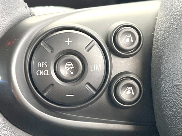 ���A�N�e�B�u�N���[�Y�R���g���[��:�O�̎ԂƂ̎Ԋԋ��������ɂƂ�A��葬�x�Ŏ������s���Ă���鎟����̃N���[�Y�R���g���[��!��ɍ������H�⎩���Ԑ�p���H�Ŏg�p����֗��ȋ@�\�ł�!