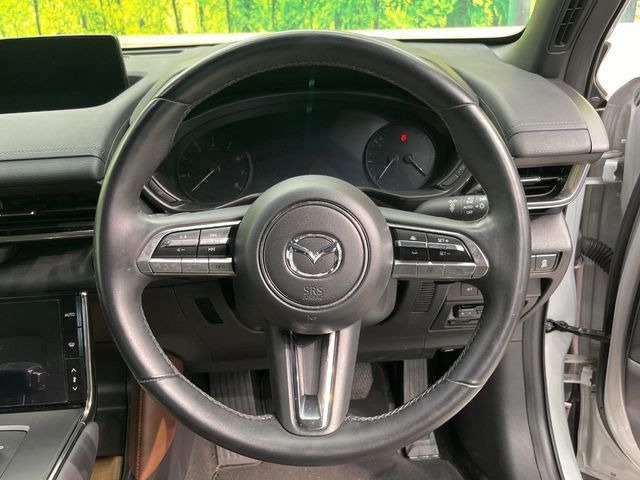 �y�����v�����X�e�A�����O�z�㎿�Ȋv���g�p���邱�ƂŁA��ɂ����������݂ƂĂ��^�]���₷���n���h���ł���