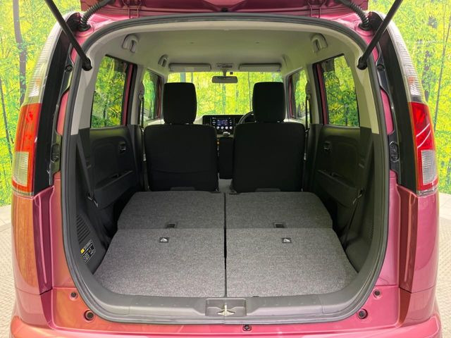 ���i�̂���������ʋ΁A���}���ɏ\���ȉ׎��X�y�[�X���m�ۂ��Ă���܂��B�Z�J���h�V�[�g��|���ƁA�傫�ȉו��̐ύڂ��\�ł���