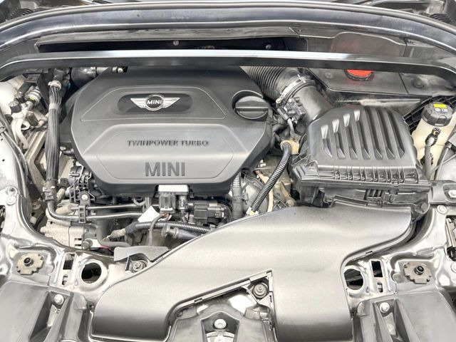 �����X�ł́A�e���[�J�[�̐�p�f�f�e�X�^�[�𓱓��B���Ǝ��i�����e�N�j�J���X�^�b�t���풓���Ă���܂��̂ŁA������̍ۂɂ����S���Ă����p���������܂��B