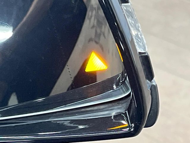 ���u���C���h�A�V�X�g�Z���T�[:���p����̎Ԃ����m���A�h���C�o�[���Ԑ��ύX���s���ۂɁA�x�����Ƌ��ɒ��ӂ𑣂��Ă������S�x���@�\�ł�!