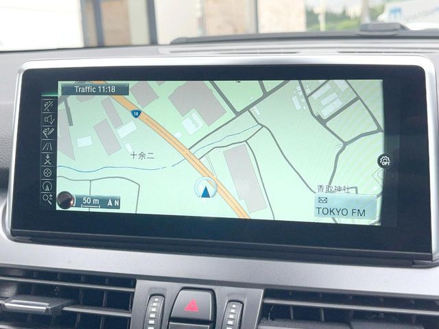 ●純正ナビ:一体感のあるナビは、高級感ある車内を演出してくれます。オーディオ機能も充実しておりますので、運転もより楽しめます♪