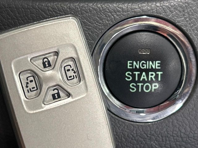 �y�X�}�[�g�L�[�z�J�o����|�P�b�g�ɓ��ꂽ�܂܂ł��h�A�̎{���E�������\�ȃX�}�[�g�L�[�𑕔��B�G���W���̃I���E�I�t�����J�M�����o���K�v����������Ƃ��Ă��֗��ł���