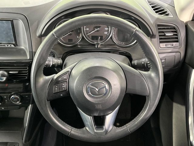 �y�����v�����X�e�A�����O�z�㎿�Ȋv���g�p���邱�ƂŁA��ɂ����������݂ƂĂ��^�]���₷���n���h���ł���