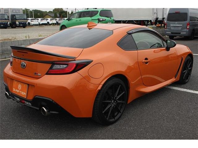 ���Ǝҗl�ւ̔̔��͂��f�肳���Ă��������܂��B �Ԍ������ԗ��̏ꍇ�́A�Ԍ����擾�������x�������z�ŕ\�����Ă���܂��B