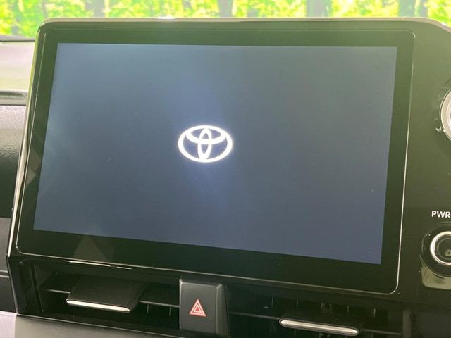 【10.5インチナビ】高級感とインパクトのある大画面ナビを装備。各種オーディオ操作はもちろん、スマホ連携もできる利便性の高いナビです♪