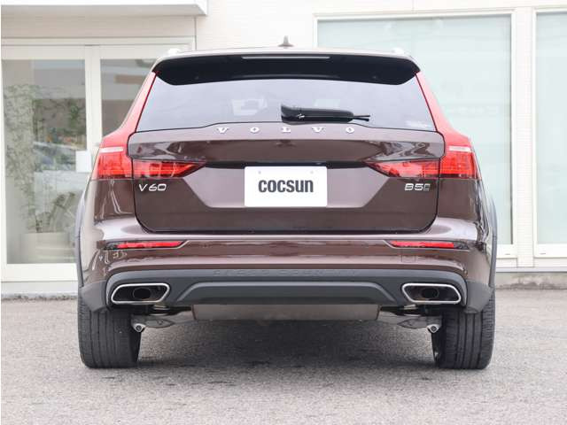 ���s�^�G���W���ɂ̓{���{�̔F�؂��擾����MOTUL�̍����I�C��SPECIFIC RBS0-2AE(0W-20)���g�p���܂��B