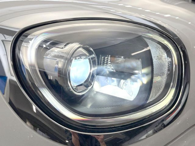 ��LED�w�b�h���C�g:��ԑ��s�����ǍD�Ȏ��E���m�ۂ����S���ĉ^�]�ł��鍂�P�xLED�w�b�h���C�g�𑕔�!�_�����x�������A����d�͂��}�����Ă��܂��B