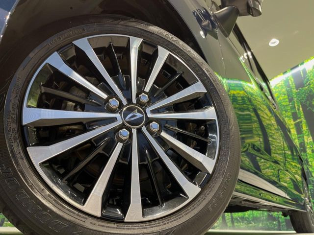 �y�����A���~�z�C�[���z�O�ςɃ}�b�`���������A���~�z�C�[���𑕒����Ă���܂��B�e��ЊO�A���~�z�C�[����A�X�^�b�h���X�^�C�����戵�����Ă���܂��B���񂲑��k����������