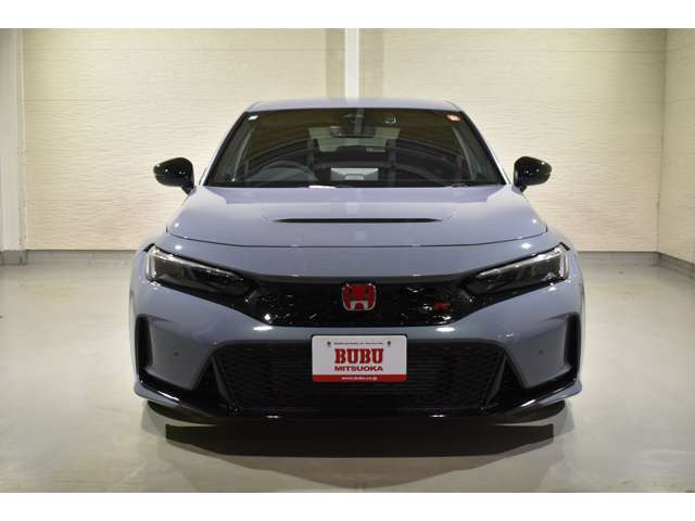 シビックタイプR2.0 レーシング ブラックパッケージ