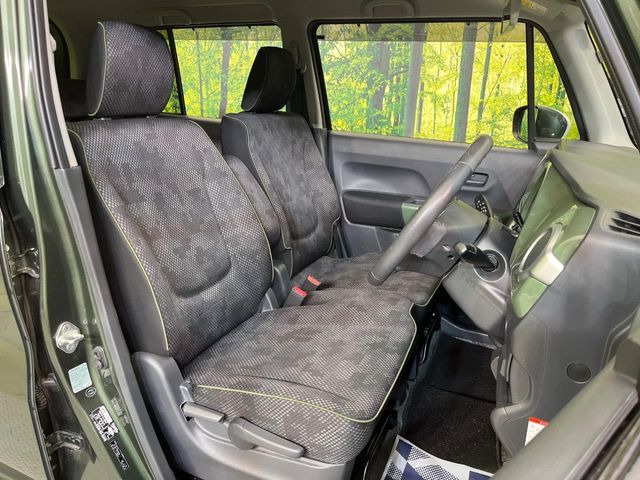 運転席シート廻りは使用感も少なく、良好な状態となっています。丁寧に使われていたことがよくわかりますね。