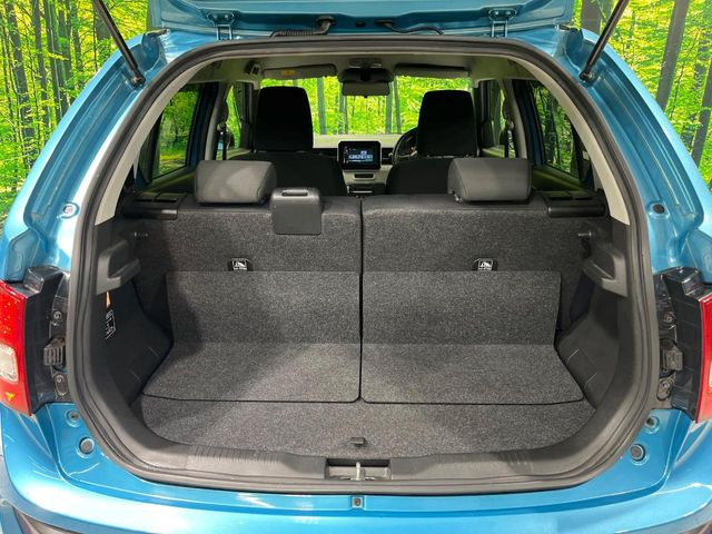 普段のお買い物や通勤、送迎等に十分な荷室スペースを確保しております。セカンドシートを倒すと、大きな荷物の積載も可能です♪