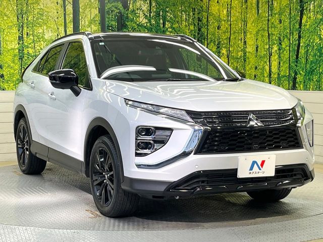 高透明度のガラス皮膜で撥水はもちろん、上質なツヤ・光沢を実現。紫外線や酸性雨から大切な愛車を保護し、色あせ・劣化を防止。「弾スプラッシュコート」、「弾プリミッサコート」からお選びいただけます。