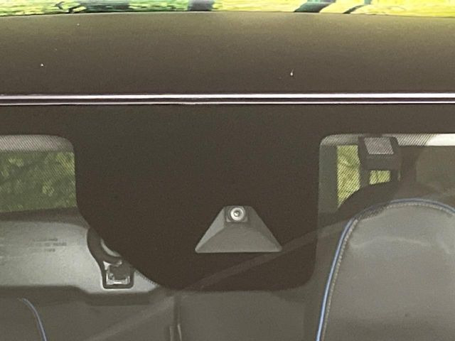 �y�C���e���W�F���g�G�}�[�W�F���V�[�u���[�L�z�t�����g�J�����őO���̎ԗ�����s�҂����m�B�Փ˂������Ȏ��͏Փ˔�Q�y���u���[�L���쓮�A�Փˉ�����T�|�[�g�B�����S�Ƀh���C�u�����y���݂��������܂��B