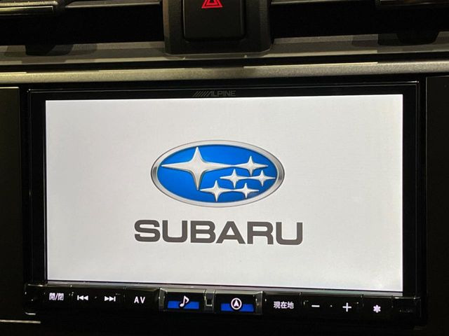 【純正ナビ】人気の純正ナビを装備しております。ナビの使いやすさはもちろん、オーディオ機能も充実!キャンプや旅行はもちろん、通勤や買い物など普段のドライブも楽しくなるはず♪