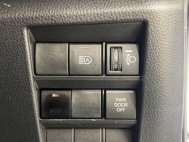 【オートマチックハイビーム】夜間の安全走行に役立つ便利な機能!先行車や対向車を検知し、ハイビームとロービームを自動で切り替えてくれます♪