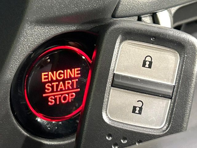 �yHonda�X�}�[�g�L�[�z�J�o����|�P�b�g�ɓ��ꂽ�܂܂ł��h�A�̎{���E�������\�ȃX�}�[�g�L�[�𑕔��B�G���W���̃I���E�I�t�����J�M�����o���K�v����������Ƃ��Ă��֗��ł���