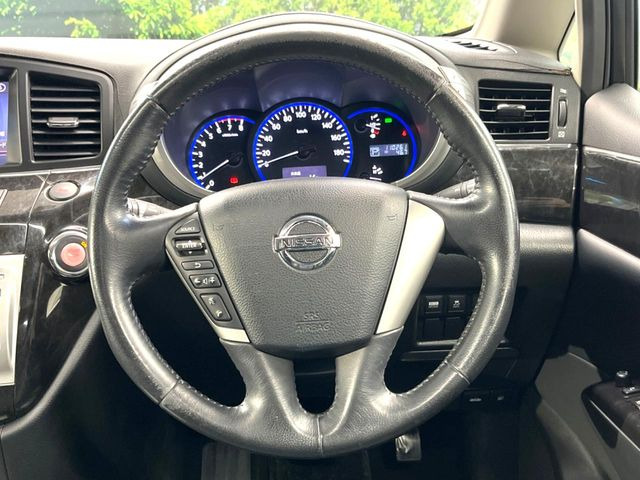 �y�����v�����X�e�A�����O�z�㎿�Ȋv���g�p���邱�ƂŁA��ɂ����������݂ƂĂ��^�]���₷���n���h���ł���