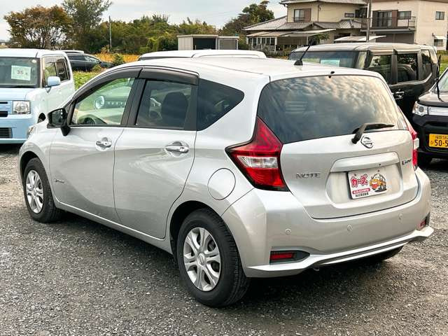 当店では軽自動車から普通車まで幅広くオールメーカーの車種・色・グレードを豊富に揃えております。