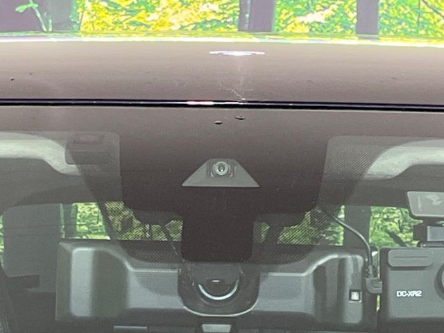 �y�G�}�[�W�F���V�[�u���[�L�z���s���ɑO���̎ԗ�����F�����A�Փ˂������Ȏ��͌x��ƃu���[�L�ŏՓˉ���Ɣ�Q�y�����A�V�X�g�B�����S�Ƀh���C�u�����y���݂��������܂��B