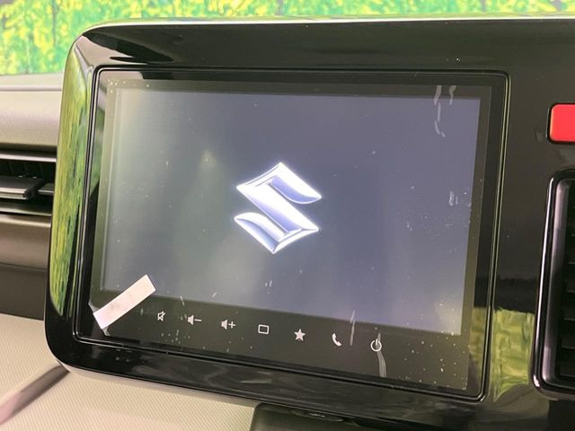 【メーカー純正ナビ】インテリアに溶け込むスタイリッシュな「専用設計」メーカーナビを装備♪視認性や操作性など基本性能にも優れ、より上質なカーライフをお楽しみいただけます。