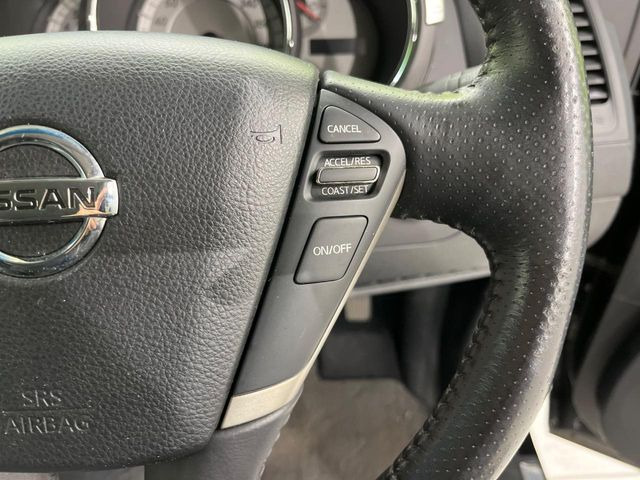 �y�N���[�Y�R���g���[���z�������H�����N���N���s�B�A�N�Z���𗣂��Ă���葬�x�ő��s���ł��A�������^�]���̕��S���y��!�����E�������ȒP�ȃX�C�b�`����Œ����ł��܂��B