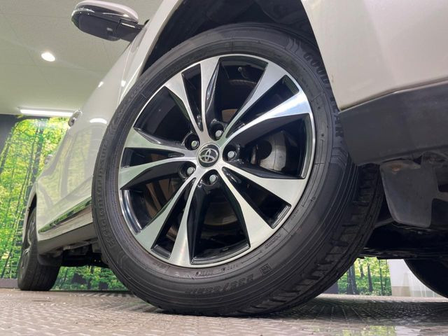 �y����18�C���`�A���~�z�C�[���z�O�ςɃ}�b�`���������A���~�z�C�[���𑕒����Ă���܂��B�e��ЊO�A���~�z�C�[����A�X�^�b�h���X�^�C�����戵�����Ă���܂��B���񂲑��k����������