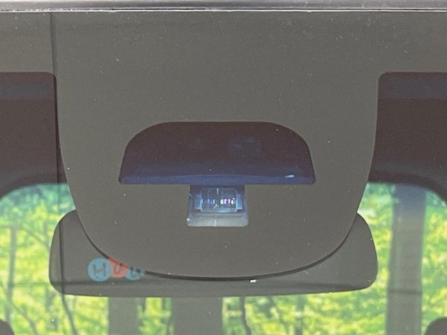 �y�V�e�B�u���[�L�A�N�e�B�u�V�X�e���z�ᑬ���s���ɑO���̎ԗ�����F�����A�Փ˂������Ȏ��͌x��ƃu���[�L�ŏՓˉ���Ɣ�Q�y�����A�V�X�g�B�����S�Ƀh���C�u�����y���݂��������܂��B