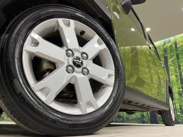 �y����15�C���`�A���~�z�C�[���z�O�ςɃ}�b�`���������A���~�z�C�[���𑕒����Ă���܂��B�e��ЊO�A���~�z�C�[����A�X�^�b�h���X�^�C�����戵�����Ă���܂��B���񂲑��k����������