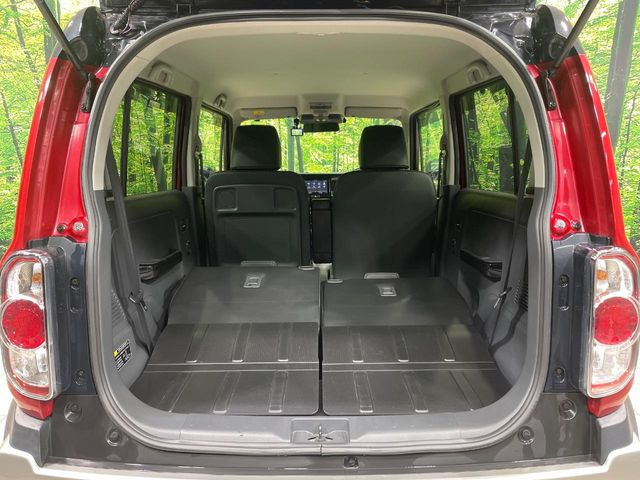 普段のお買い物や通勤、送迎等に十分な荷室スペースを確保しております。セカンドシートを倒すと、大きな荷物の積載も可能です♪