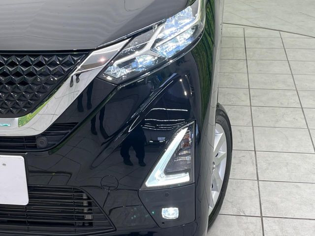 �yLED�w�b�h���C�g�z���V����ԑ��s�����ǍD�Ȏ��E���m�ۂ����S���ĉ^�]�ł��鍂�P�xLED�w�b�h���C�g�𑕔�!�_�����x�������A����d�͂��}�����Ă��܂��B