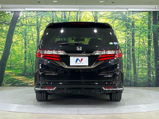 安心の最長10年・走行無制限保証(有償)をご用意。保証内容も充実はもちろん、無料点検&オイル交換や、年中無休の全国・24時間ロードサービスも付帯されておりますのでご安心下さい。