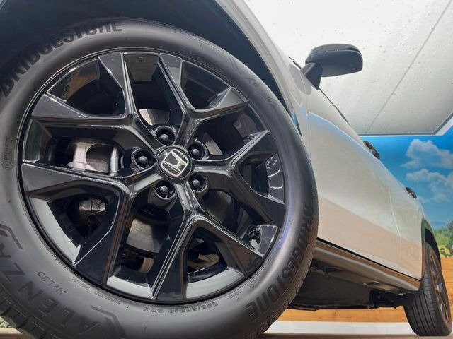 �y����18�C���`�A���~�z�C�[���z�O�ςɃ}�b�`���������A���~�z�C�[���𑕒����Ă���܂��B�e��ЊO�A���~�z�C�[����A�X�^�b�h���X�^�C�����戵�����Ă���܂��B���񂲑��k����������