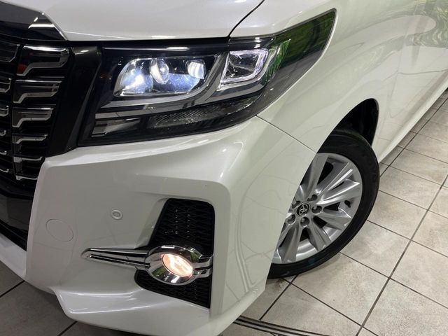 �yLED�w�b�h���C�g�z���V����ԑ��s�����ǍD�Ȏ��E���m�ۂ����S���ĉ^�]�ł��鍂�P�xLED�w�b�h���C�g�𑕔�!�_�����x�������A����d�͂��}�����Ă��܂��B