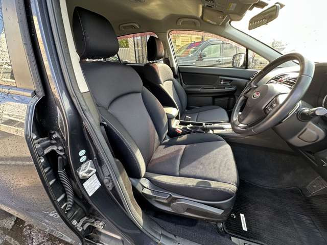 ���̋Ǝ҂ɂ������ې􂢁A�V�[�g�̃^�o�R�Ȃǂɂ��R�Q���̃��y�A��(�L��)�������Ă���܂��B