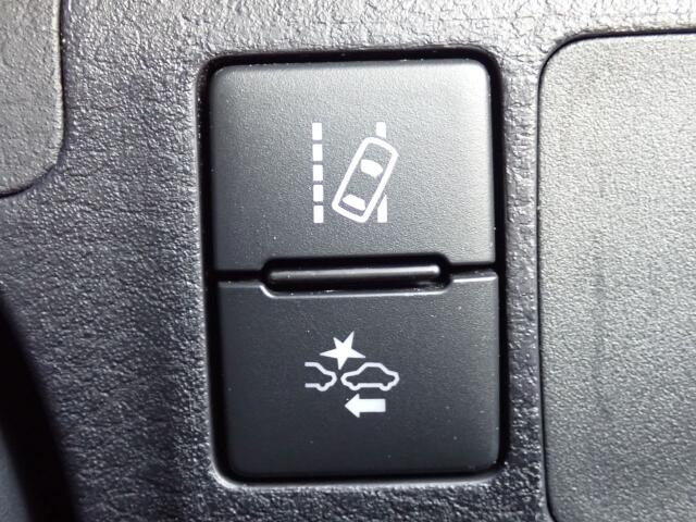 �Փˉ���y���u���[�L�A���s���ɑO���̎ԗ�����F�����A�Փ˂������Ȏ��͌x��ƃu���[�L�ŏՓˉ�����A�V�X�g�B�����S�Ƀh���C�u�����y���݂��������܂���