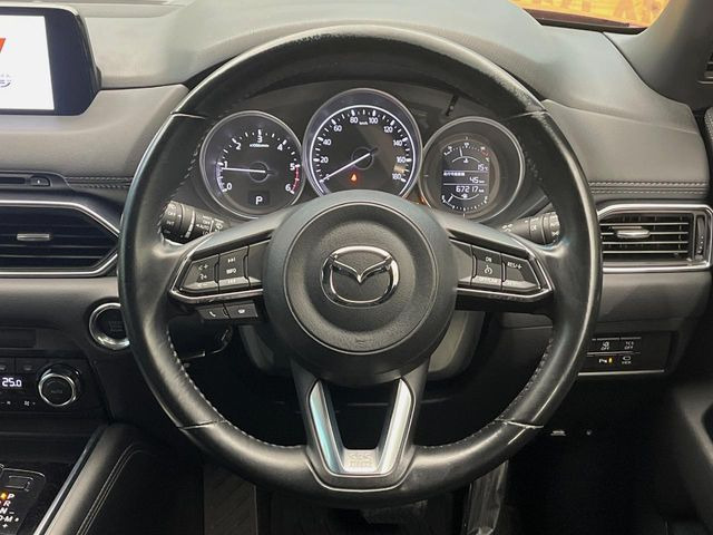 �y�����v�����X�e�A�����O�z�㎿�Ȋv���g�p���邱�ƂŁA��ɂ����������݂ƂĂ��^�]���₷���n���h���ł���