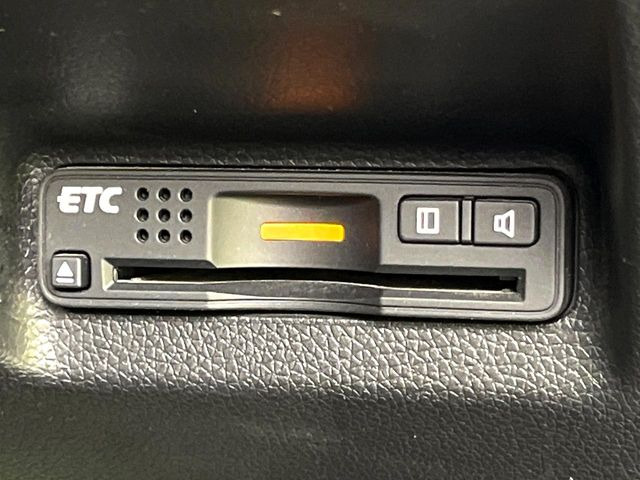 【ETC】高速道路の料金所をストレスなく通過!話題のスポットやサービスエリアに多い「スマートIC」利用時は必須のアイテムです。当店でセットアップを実施、ご納車当日からすぐにご利用いただけます!