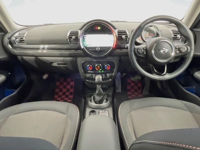 輸入車グループ総在庫数約2,000台!全国の系列店からメーカー・車種問わずご紹介出来るので、あなたにピッタリのお車が見つかるはずです♪まずはお問い合わせ下さい☆