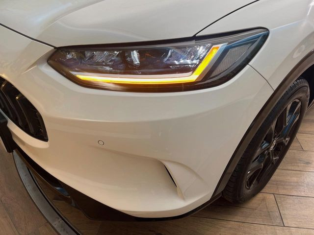 �yLED�w�b�h���C�g�z���V����ԑ��s�����ǍD�Ȏ��E���m�ۂ����S���ĉ^�]�ł��鍂�P�xLED�w�b�h���C�g�𑕔�!�_�����x�������A����d�͂��}�����Ă��܂��B