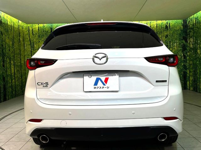 安心の最長10年・走行無制限保証(有償)をご用意。保証内容も充実はもちろん、無料点検&オイル交換や、年中無休の全国・24時間ロードサービスも付帯されておりますのでご安心下さい。